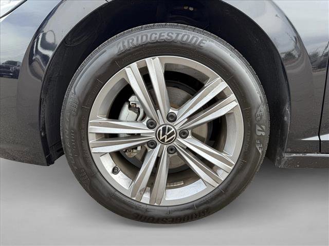 Used 2024 Volkswagen Jetta SE w/ Panoramic Sunroof Package image 24