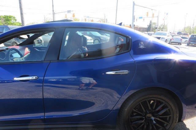 Used 2019 Maserati Ghibli S Q4 AWD/4WD image 32