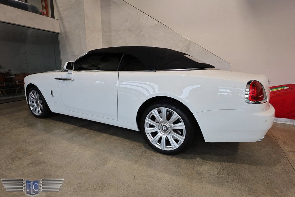 Used 2017 Rolls-Royce Dawn RWD image 6