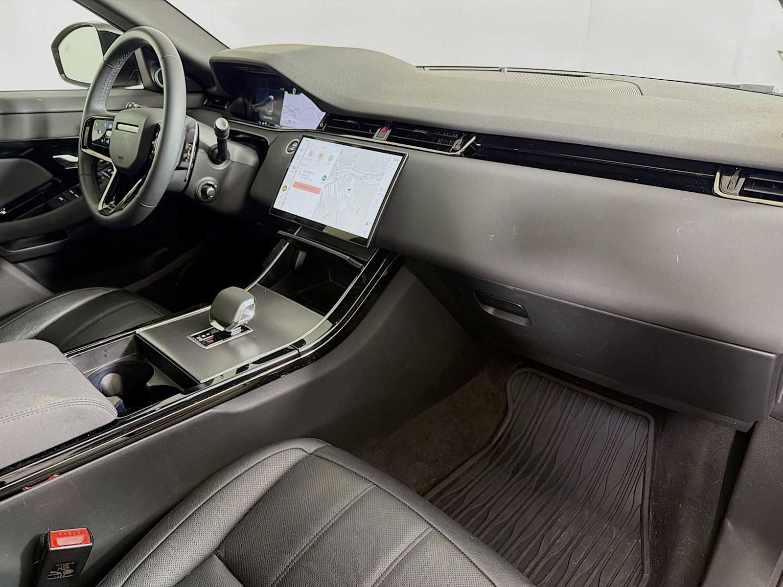 Certified 2024 Land Rover Range Rover Evoque Dynamic SE image 29