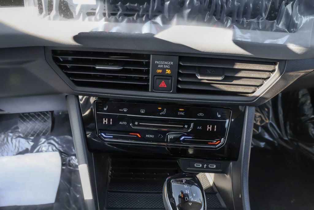 New 2026 Volkswagen Jetta SE FWD image 28