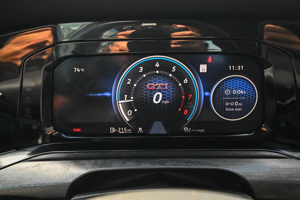 Used 2022 Volkswagen GTI SE FWD image 36