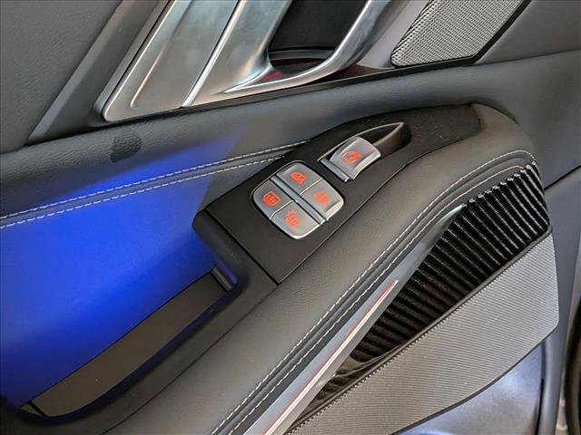 New 2025 BMW X7 M60i w/ Climate Comfort Package image 25