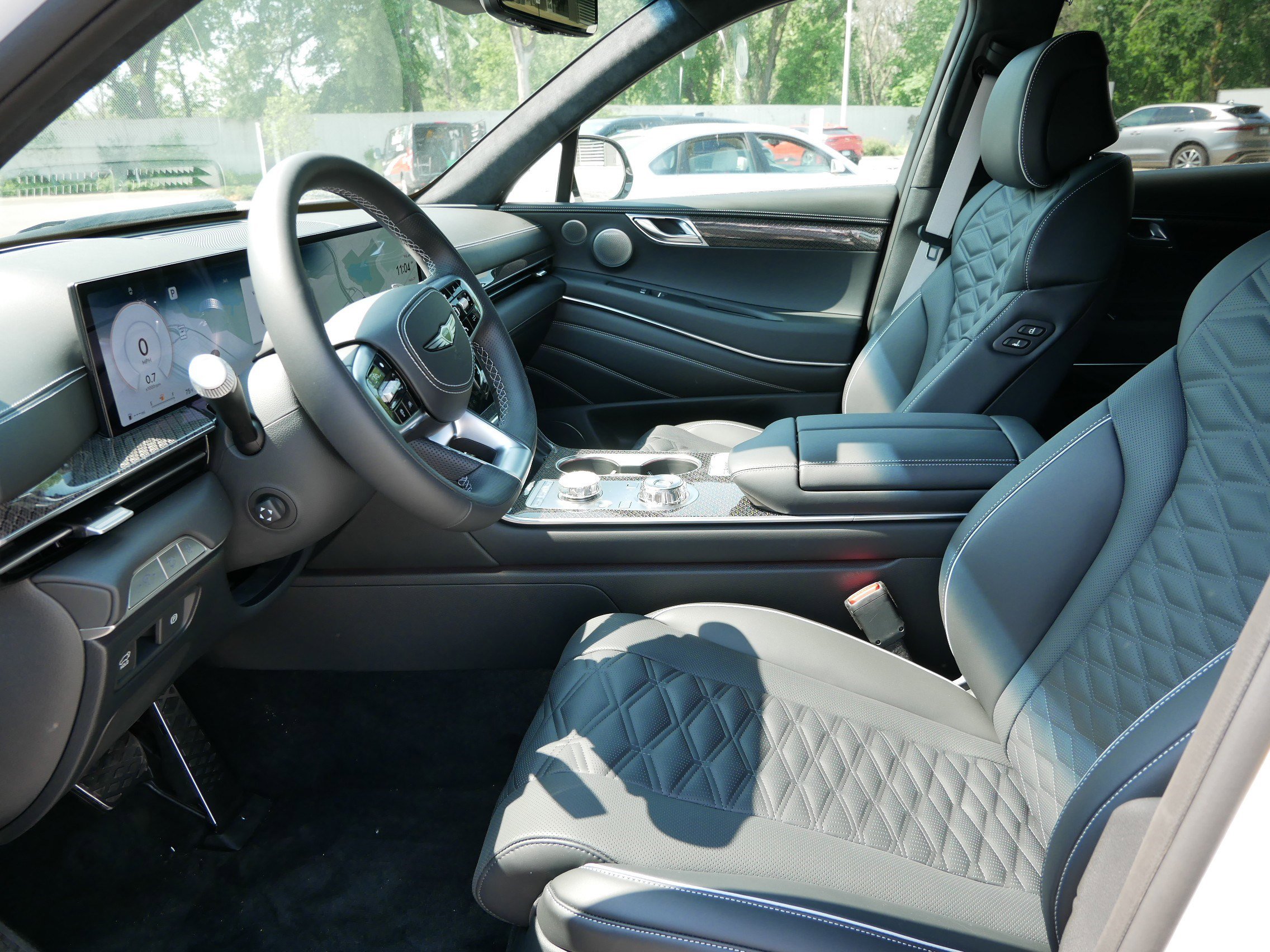 New 2025 Genesis GV80 3.5T e-SC image 4