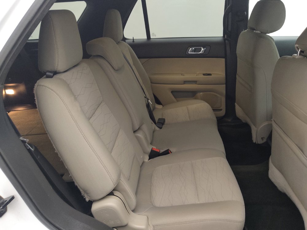 Used 2015 Ford Explorer FWD image 19