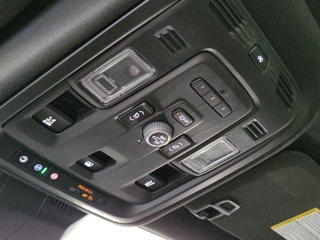Certified 2024 Cadillac Escalade ESV Sport AWD/4WD image 31