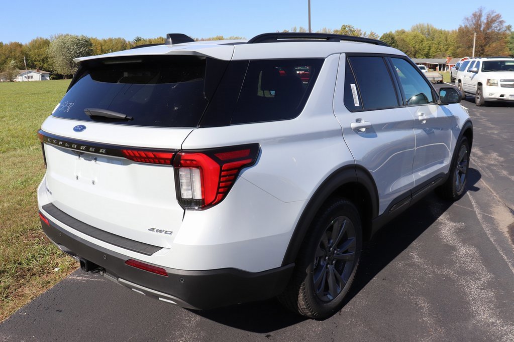 New 2026 Ford Explorer Active image 16