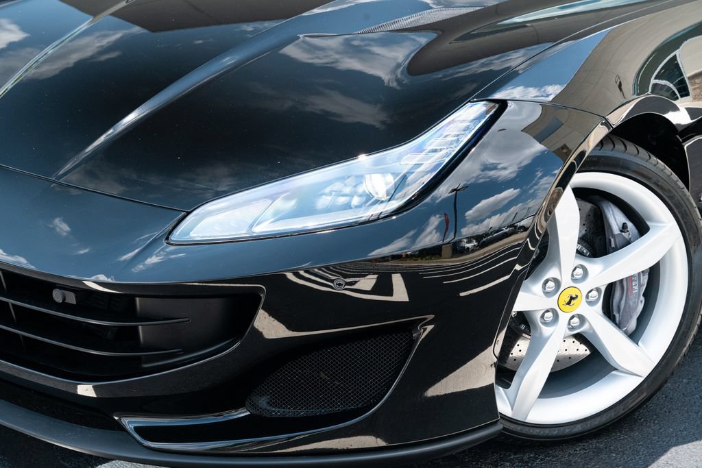 Used 2019 Ferrari Portofino RWD image 3