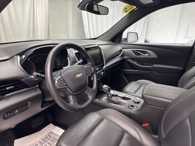 Used 2022 Chevrolet Traverse LT image 11