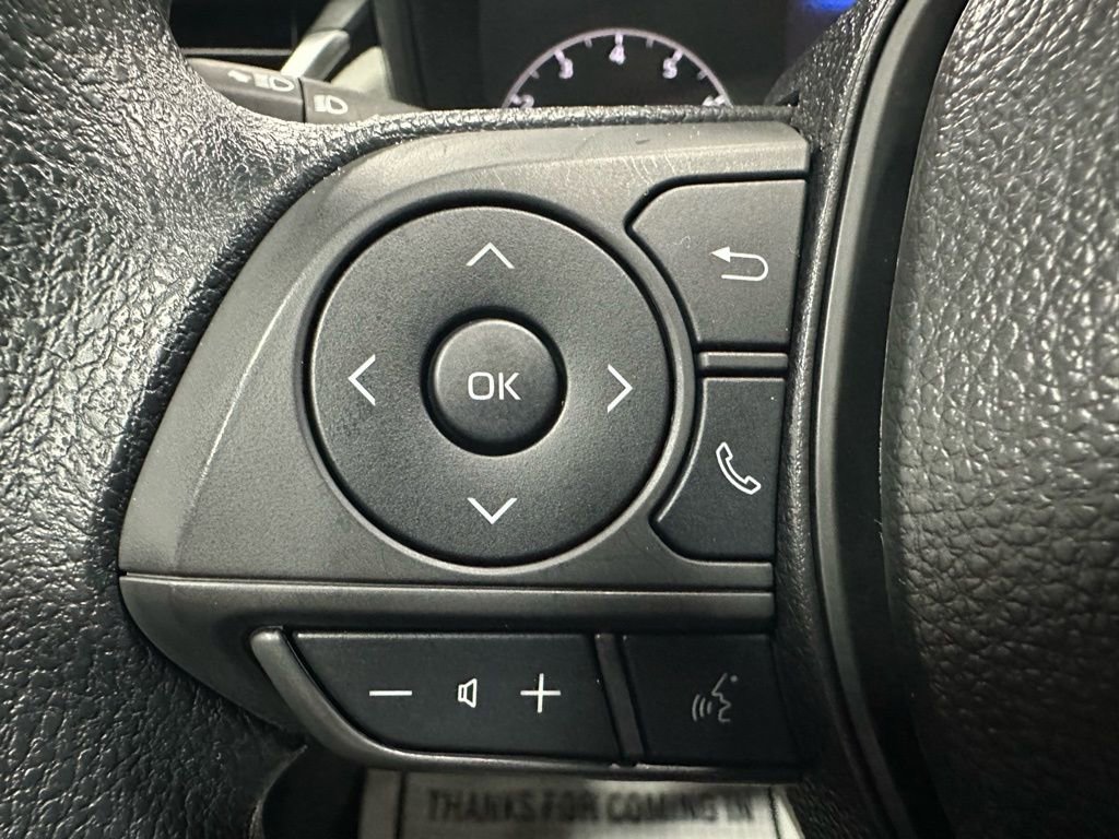 Used 2025 Toyota Corolla Cross L image 19