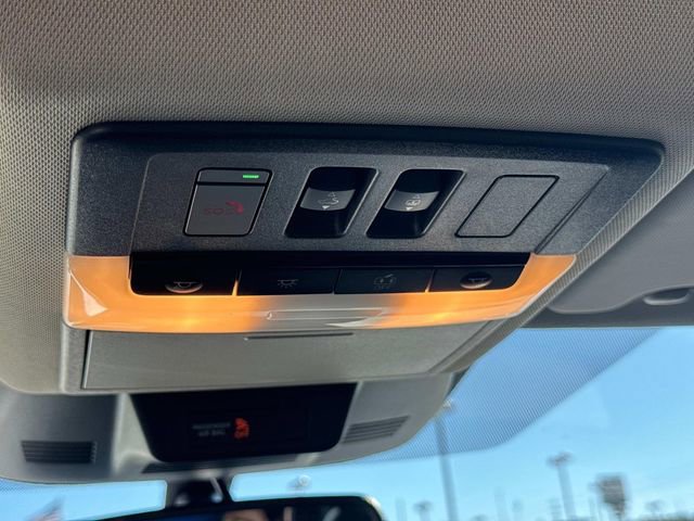 Used 2025 Nissan Rogue Platinum w/ Tech Package image 20