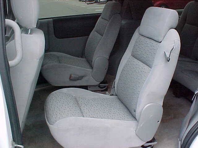 Used 2006 Chevrolet Uplander LS w/ Climate Package FWD image 16