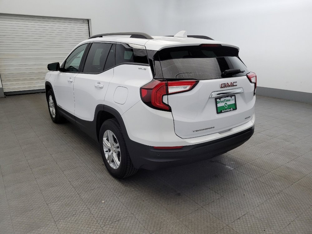 Used 2023 GMC Terrain SLE w/ Driver Convenience Package image 5