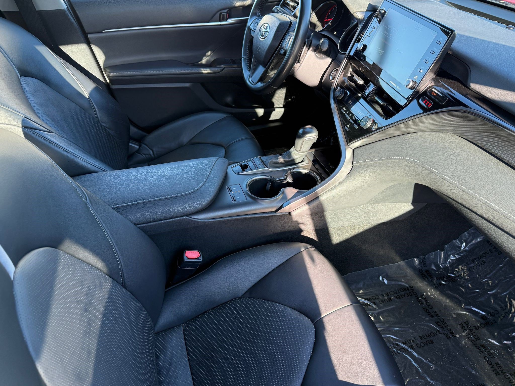 Used 2023 Toyota Camry XSE FWD image 17