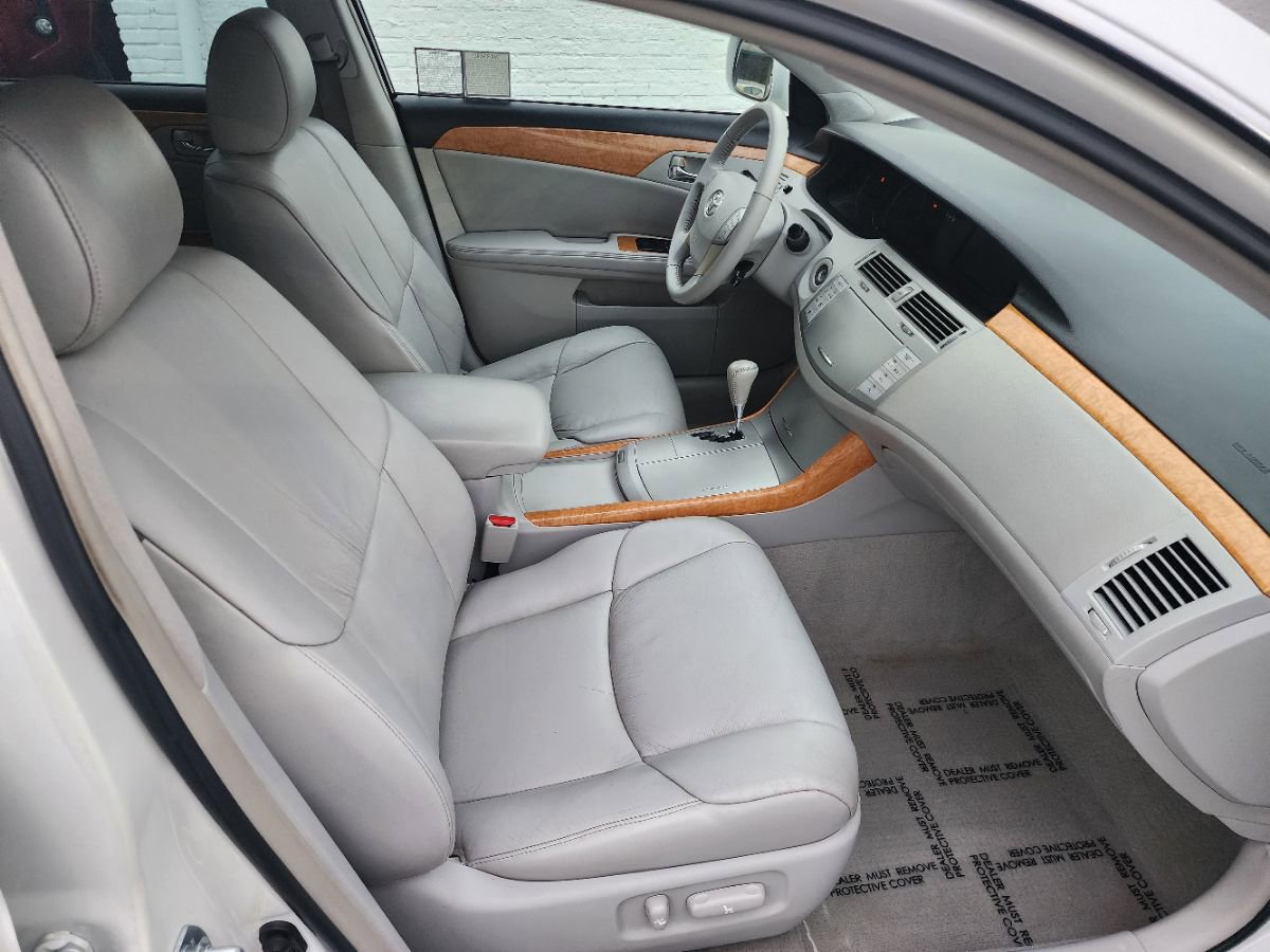 Used 2006 Toyota Avalon XLS image 14