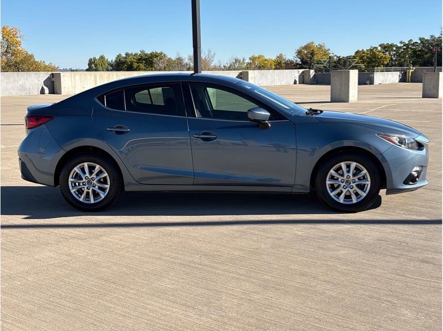 Used 2016 MAZDA MAZDA3 i Touring image 9