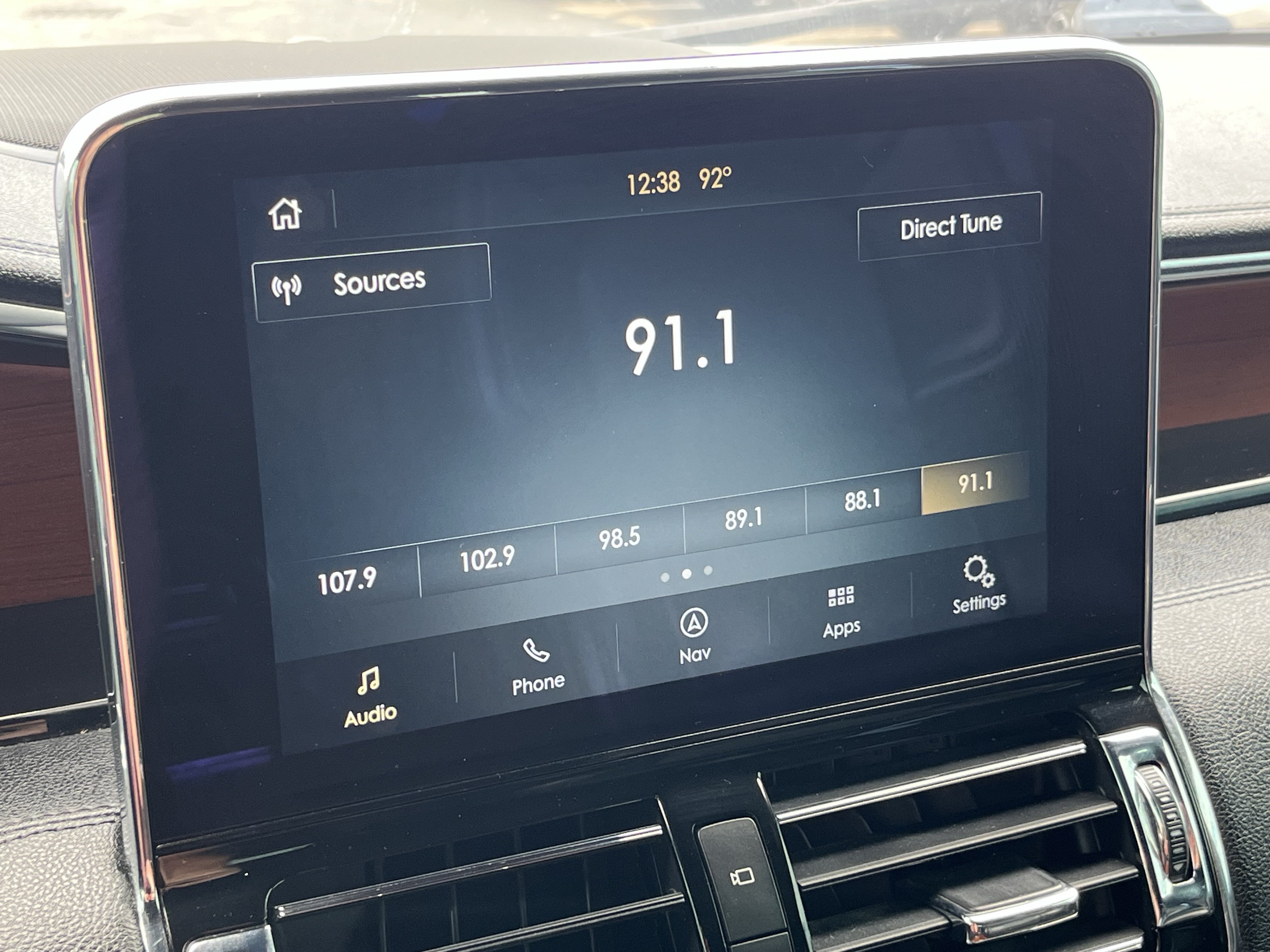 Used 2020 Lincoln Navigator Reserve w/ Equipment Group 208A Reserve RWD image 9