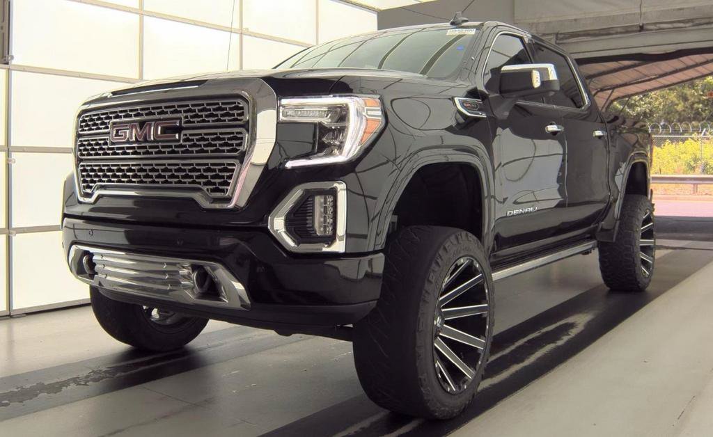 Used 2022 GMC Sierra 1500 Denali w/ Denali Premium Package AWD/4WD image 4