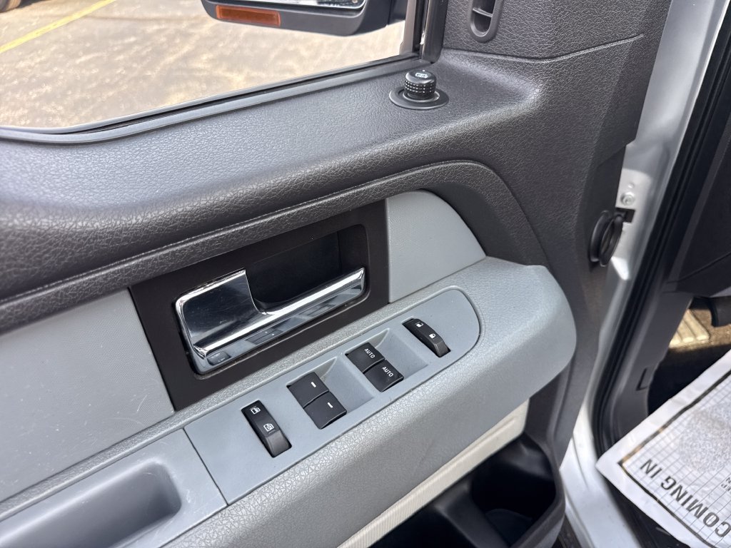 Used 2014 Ford F150 XLT w/ XLT Chrome Package RWD image 26