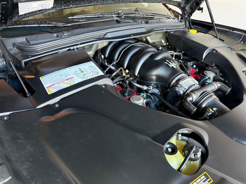 Used 2010 Maserati GranTurismo Convertible RWD image 41