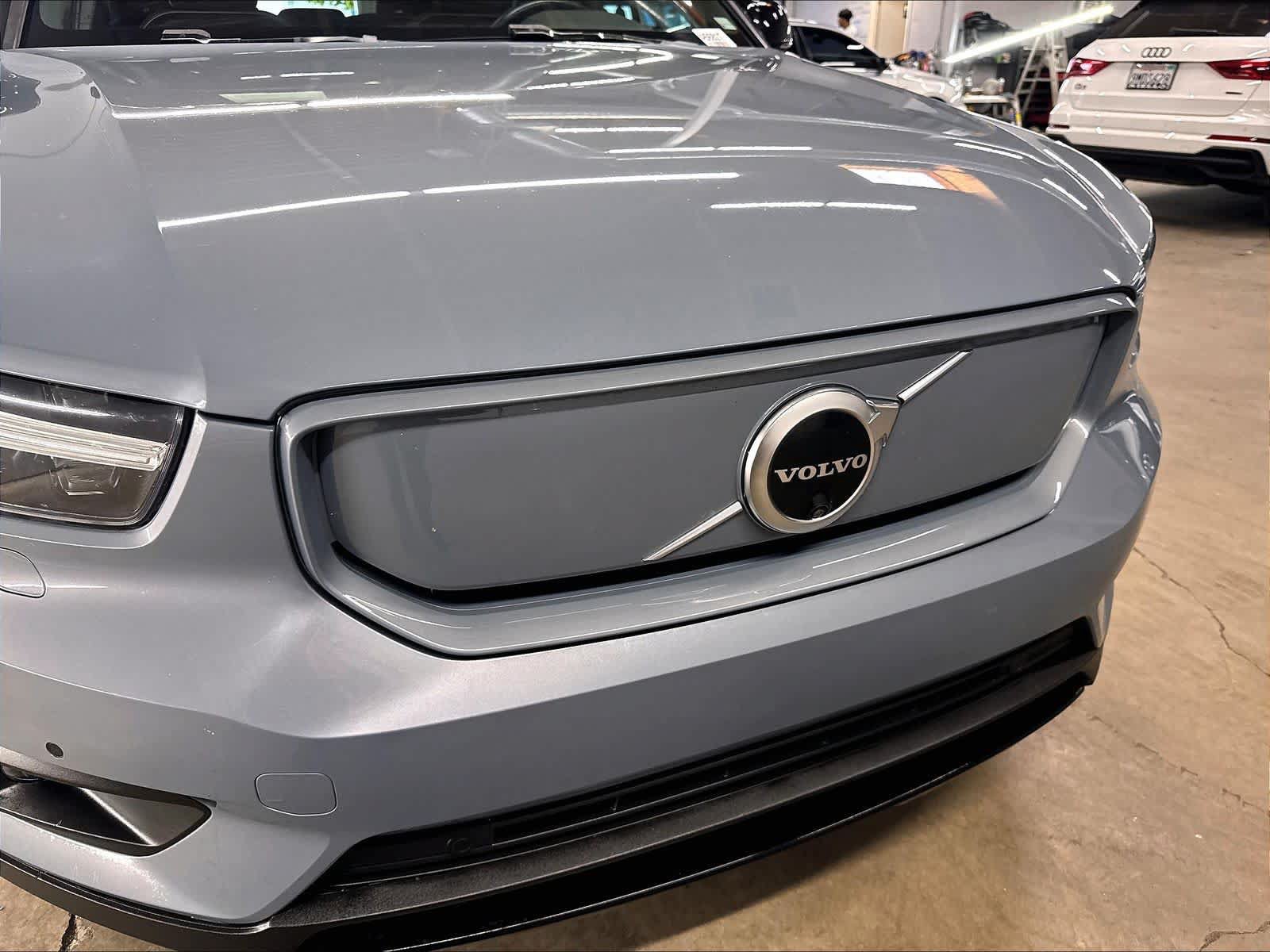 Used 2021 Volvo XC40 P8 Recharge w/ Advanced Package AWD/4WD image 32