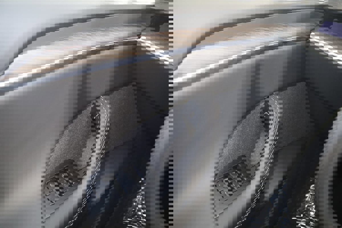 Used 2022 Tesla Model X image 33