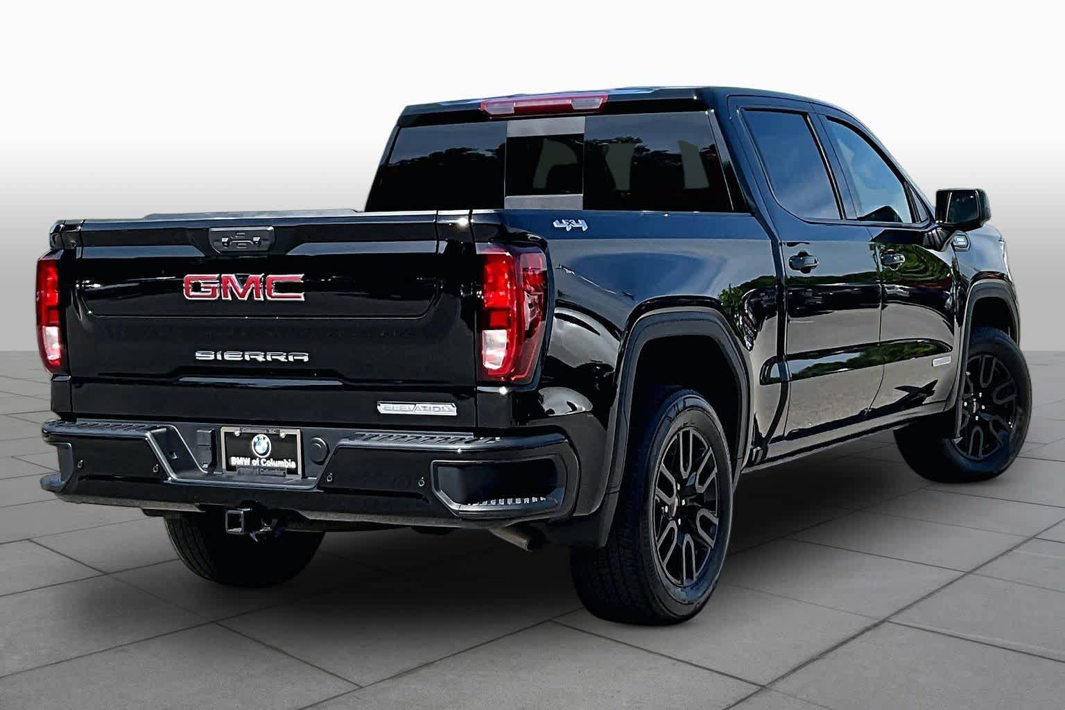 Used 2024 GMC Sierra 1500 Elevation w/ Preferred Package AWD/4WD image 12