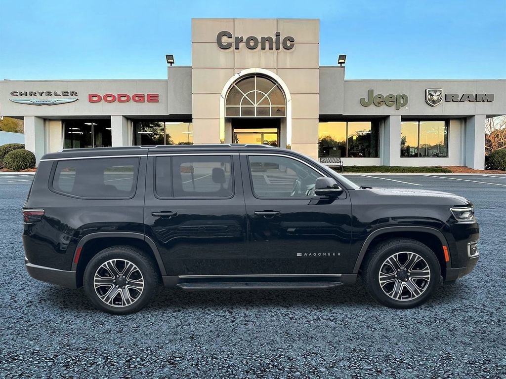 Used 2022 Jeep Wagoneer Series III w/ Rear Seat Video Group 1 image 2