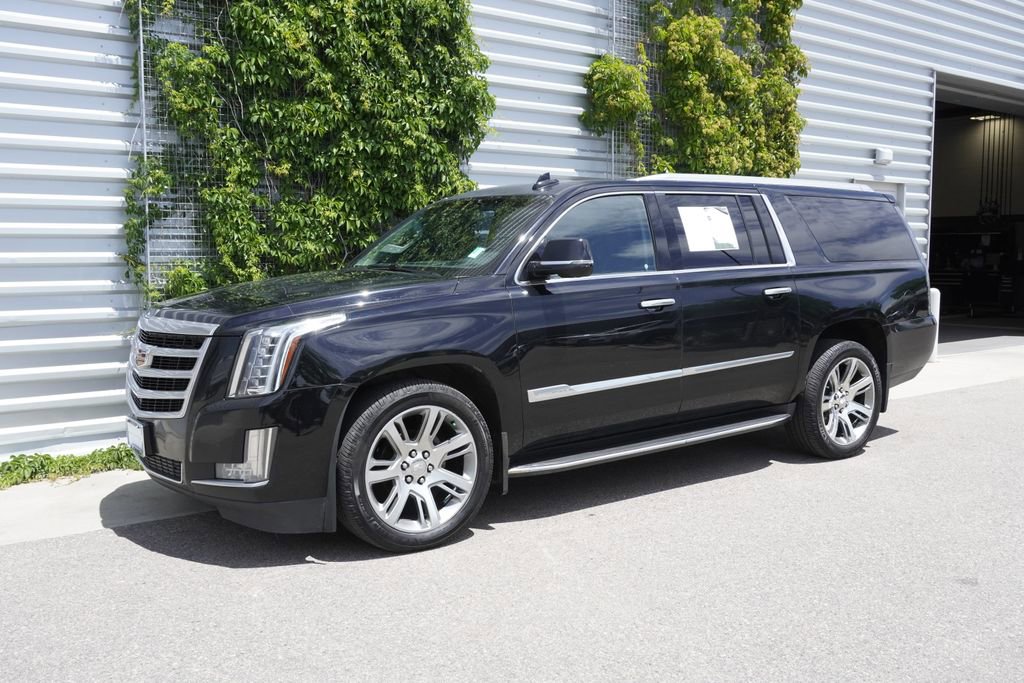 Used 2016 Cadillac Escalade ESV Luxury AWD/4WD image 3