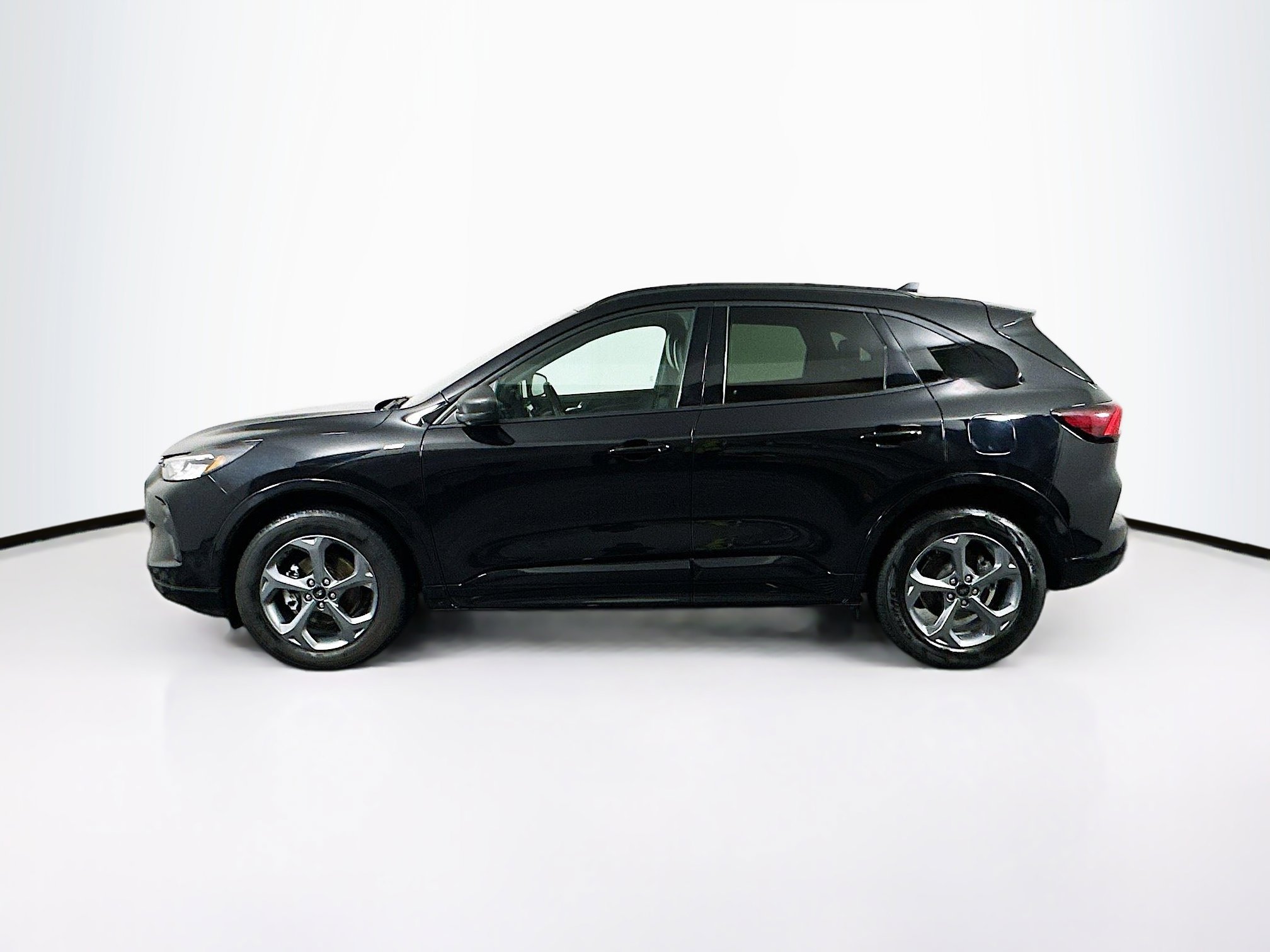 Used 2024 Ford Escape ST-Line image 4