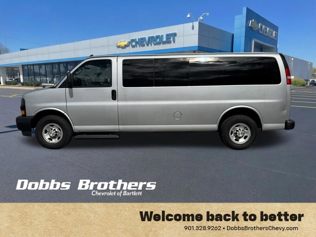 Used 2020 Chevrolet Express 3500 LS image 4