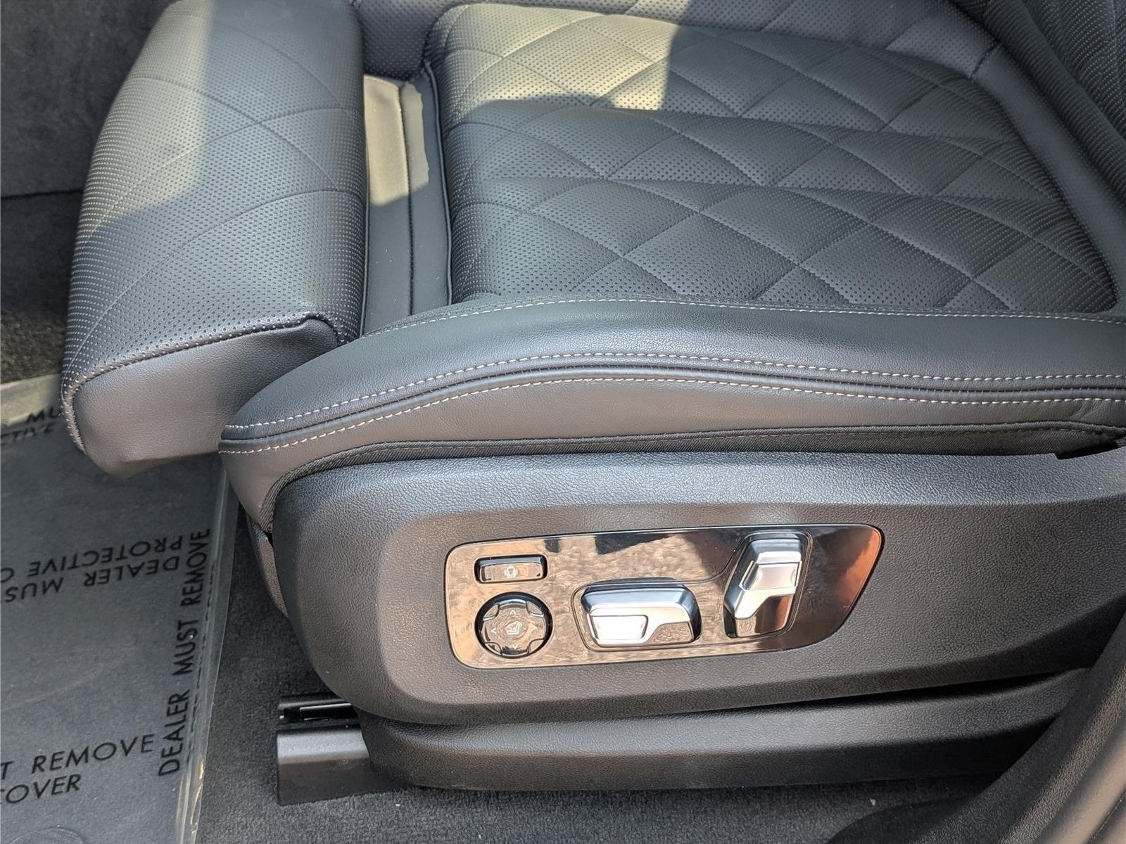Used 2025 BMW X6 M60i w/ Executive Package AWD/4WD image 24