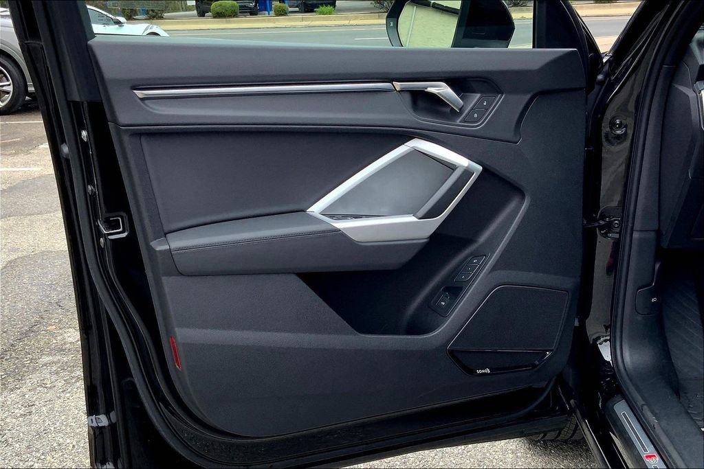 Certified 2024 Audi Q3 2.0T Premium Plus image 22