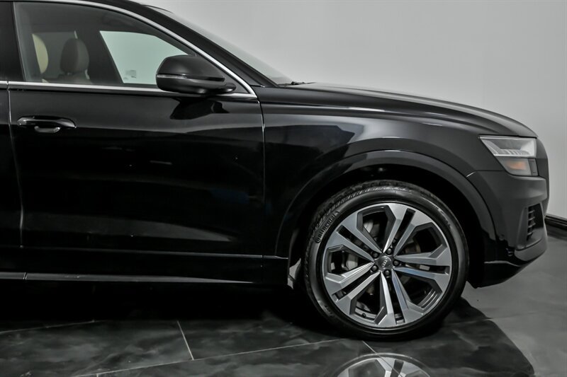 Used 2020 Audi Q8 Prestige AWD/4WD image 11