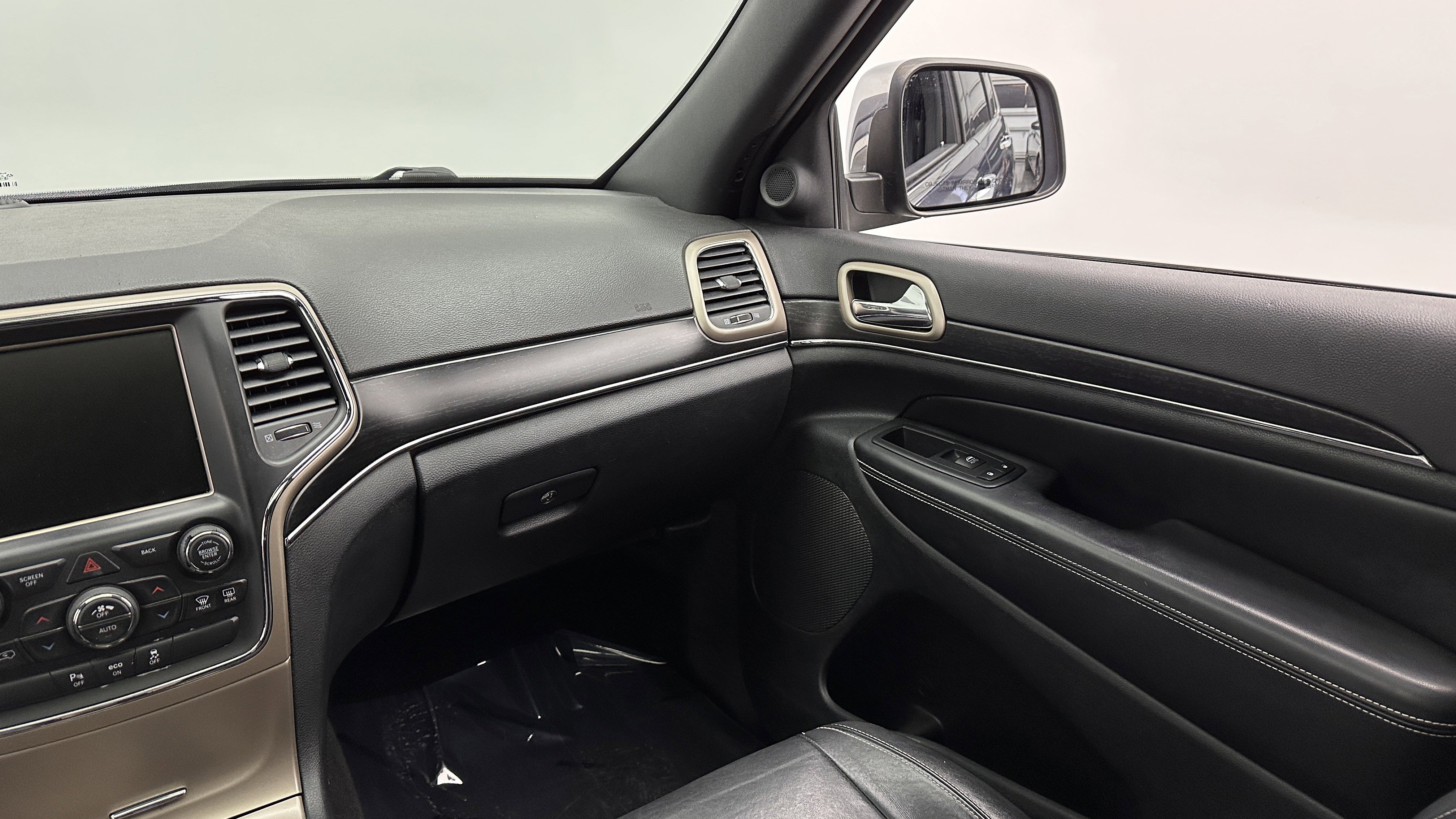 Used 2014 Jeep Grand Cherokee Limited RWD image 26