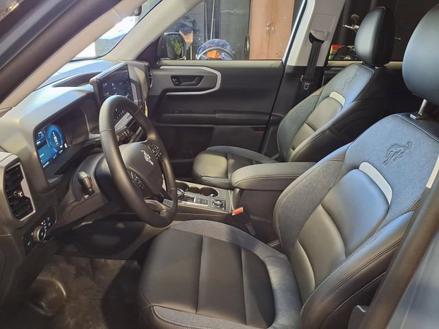Used 2025 Ford Bronco Sport Outer Banks w/ Sasquatch Outer Banks Package AWD/4WD image 18