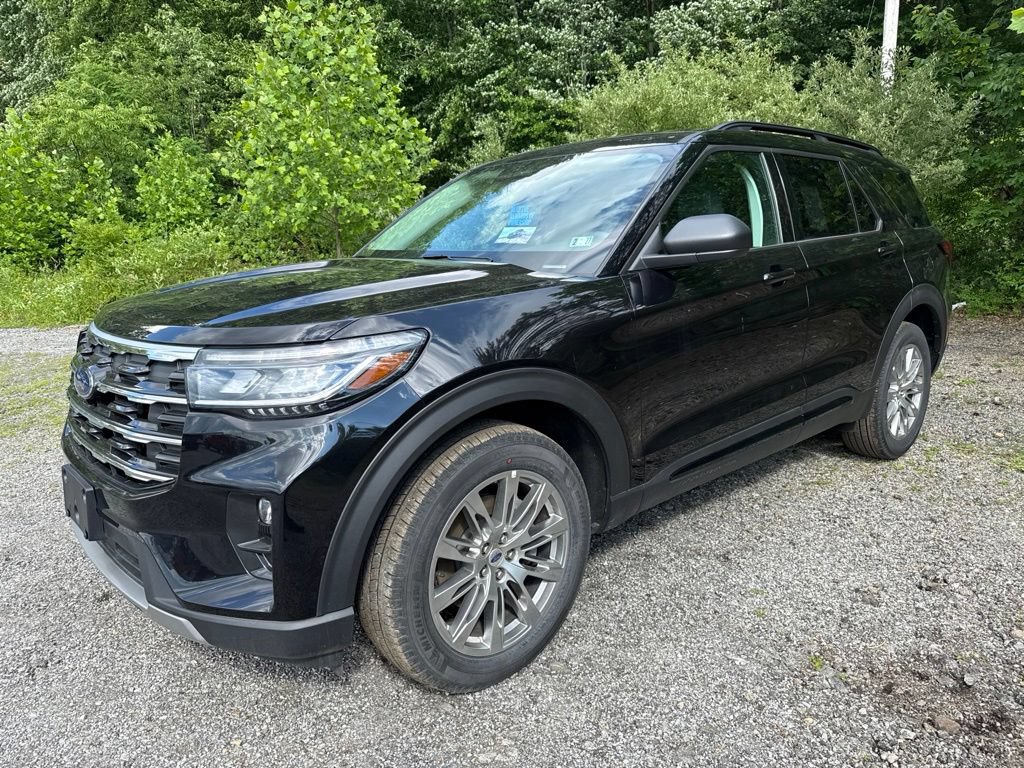 New 2026 Ford Explorer Active w/ Active Comfort Package AWD/4WD image 4