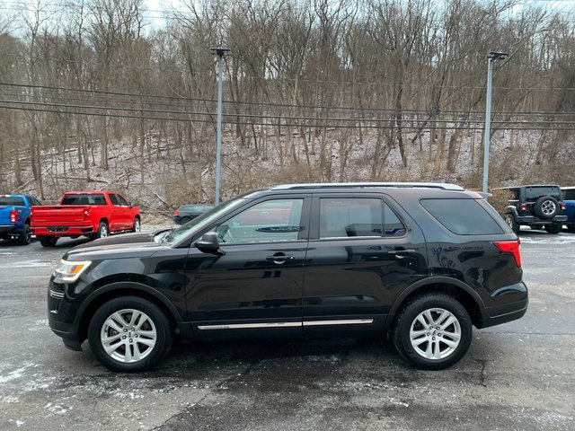 Used 2018 Ford Explorer XLT image 7