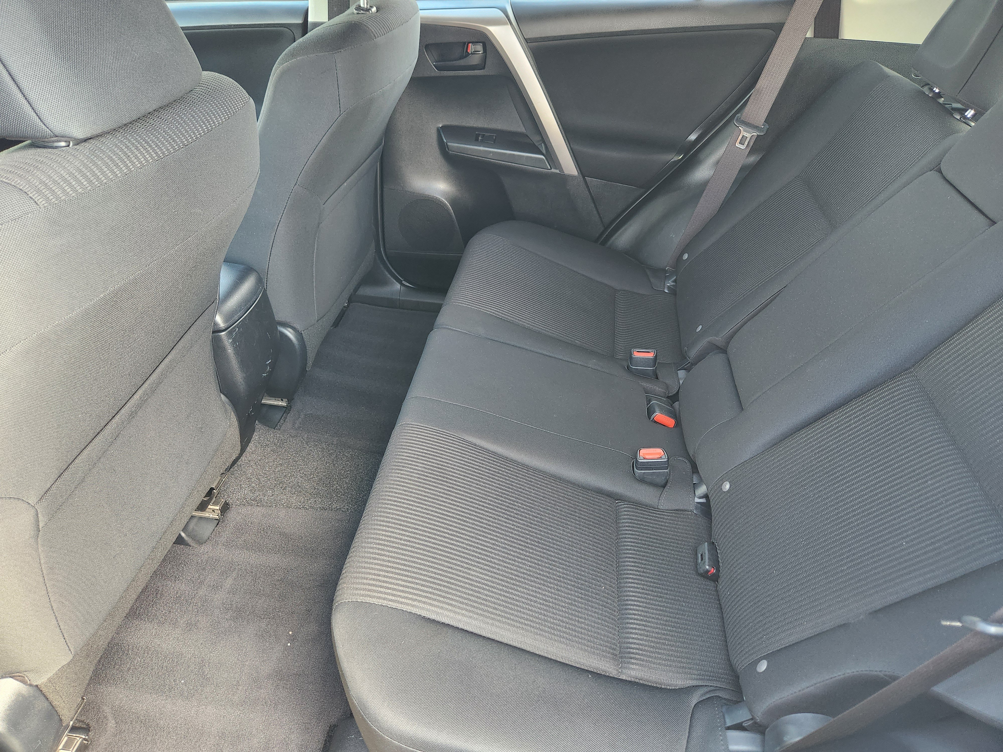 Used 2017 Toyota RAV4 LE FWD image 22