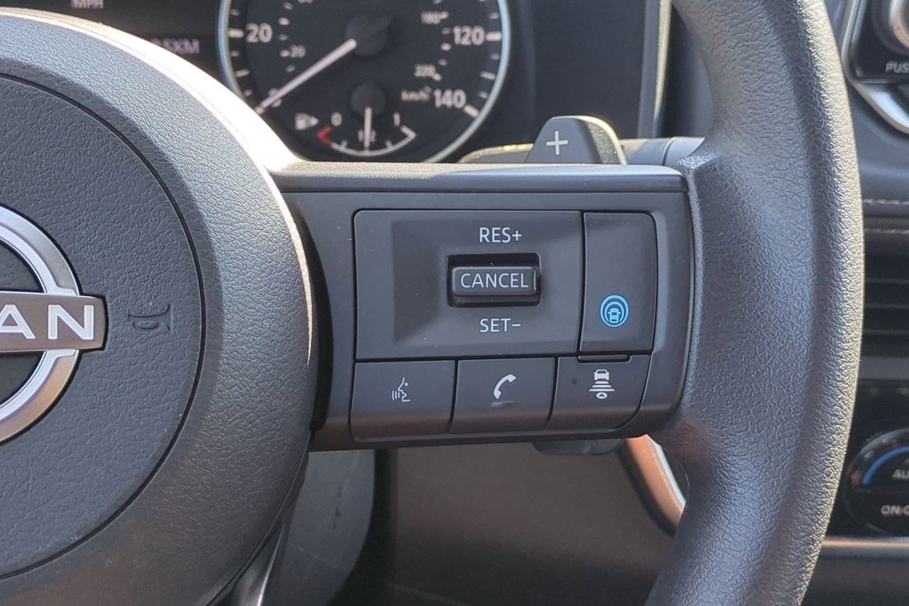 Certified 2024 Nissan Rogue SV FWD image 20