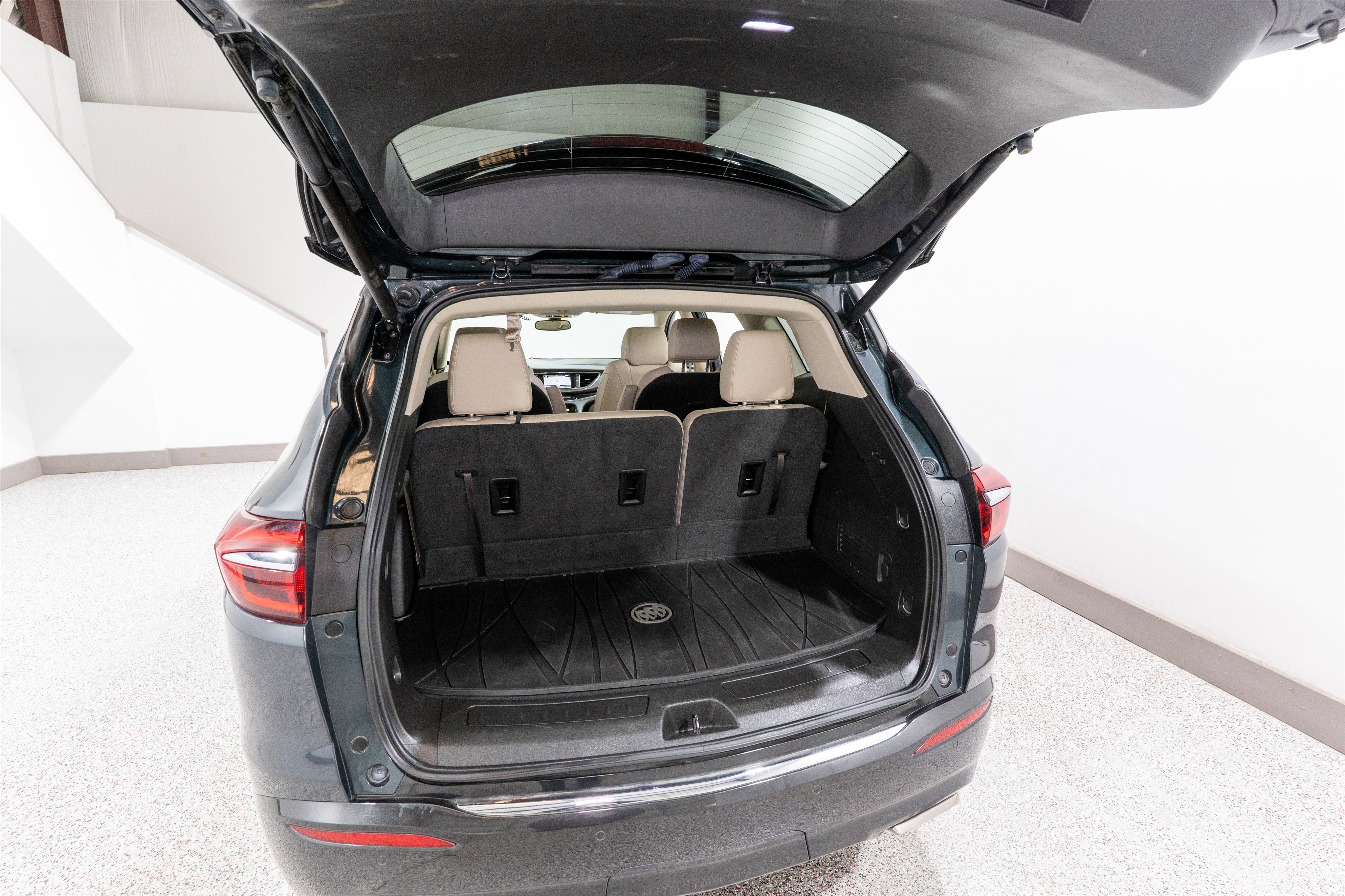 Used 2019 Buick Enclave Essence image 31