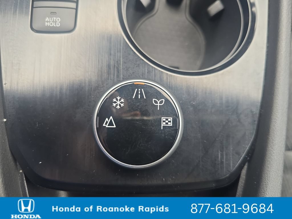 Used 2024 Nissan Rogue SV AWD/4WD image 26