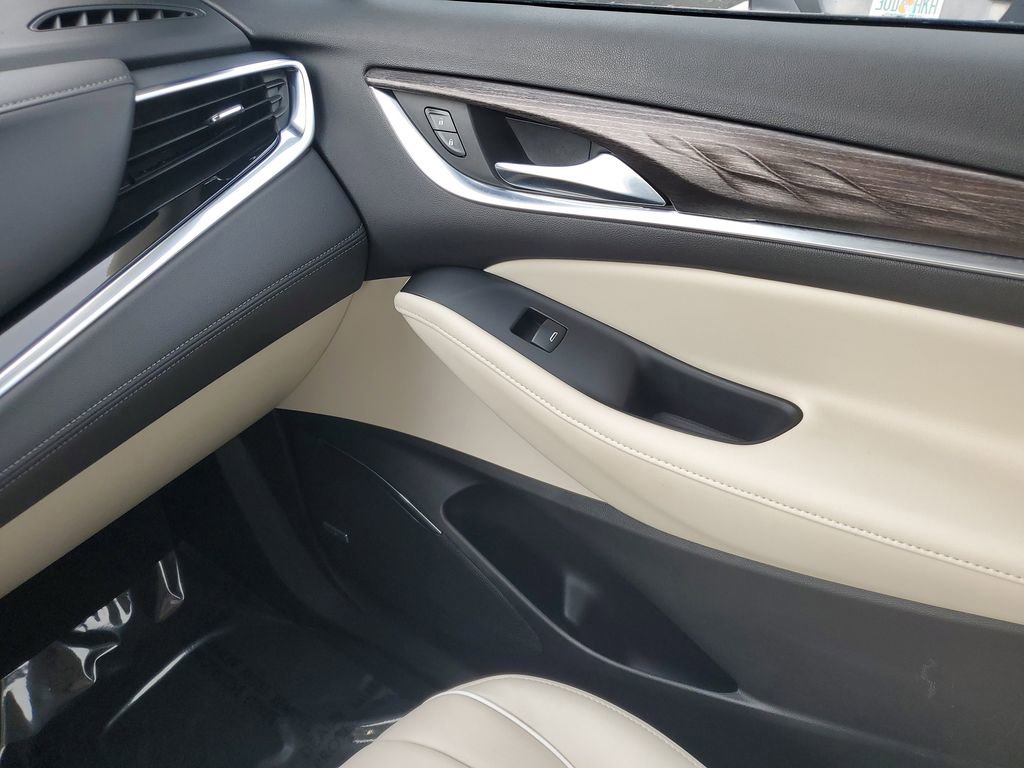 Certified 2024 Buick Enclave Avenir w/ Avenir Technology Package image 19