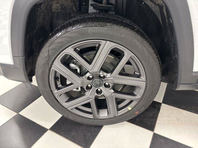 Used 2026 Jeep Compass Limited w/ Sun, Sound & Navigation Group AWD/4WD image 5
