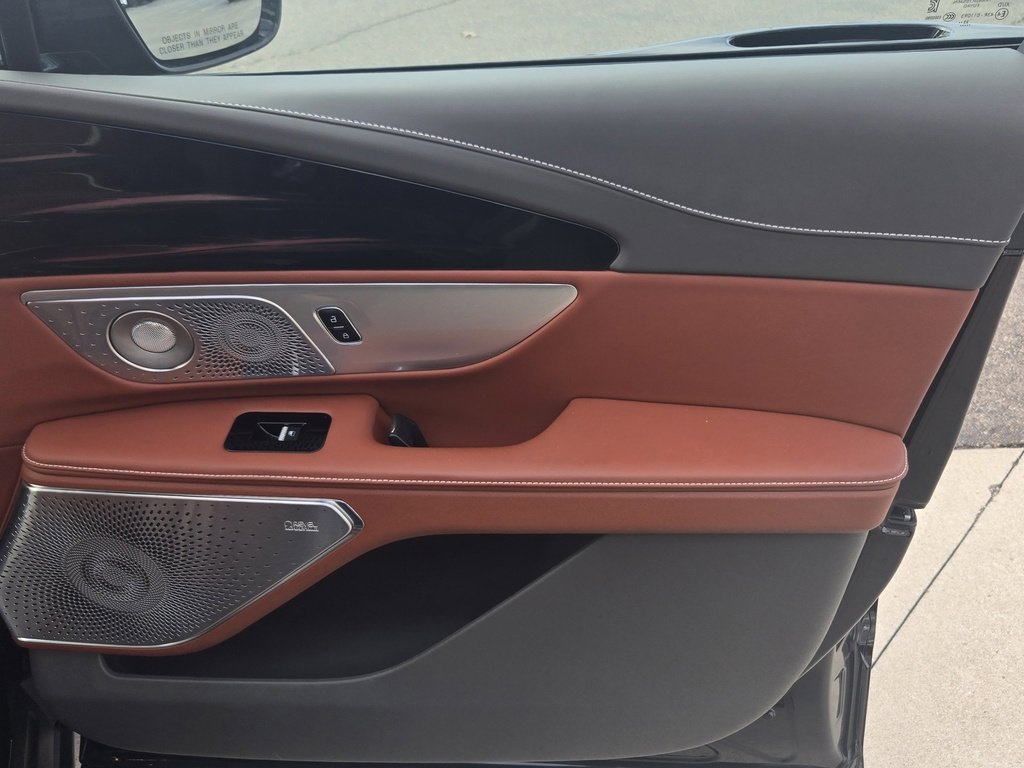 Certified 2024 Lincoln Nautilus Black Label image 33