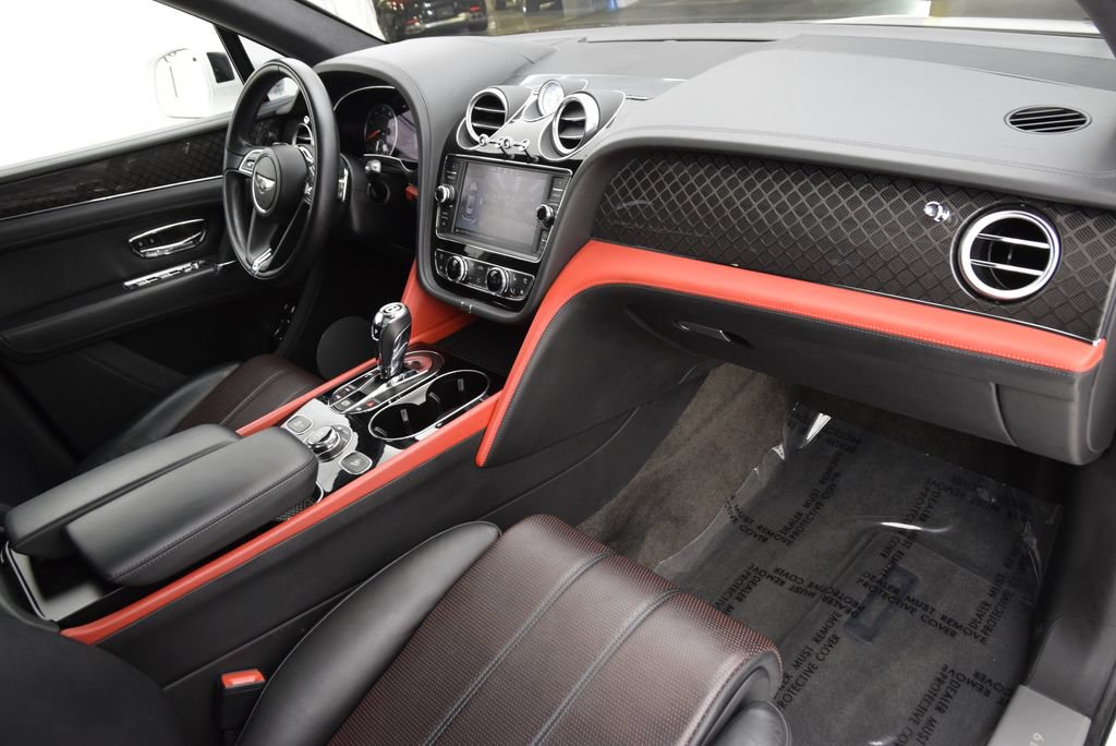 Used 2020 Bentley Bentayga Design Series AWD/4WD image 15