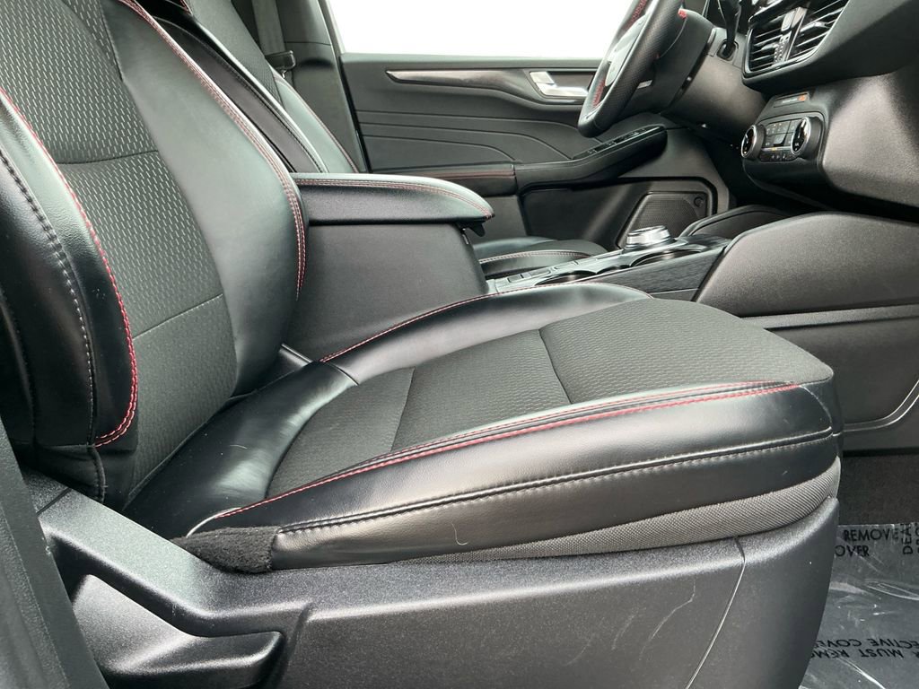 Used 2025 Ford Escape ST-Line Select image 18