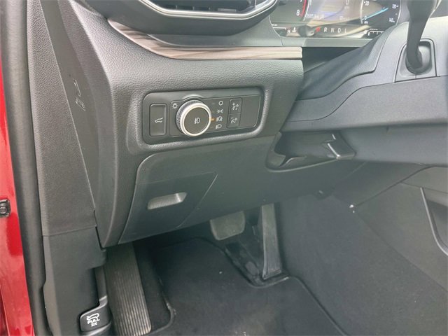 Used 2024 Ford Explorer Limited image 32