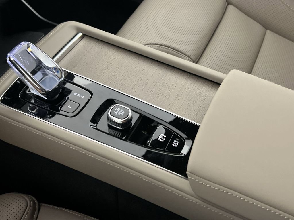 New 2026 Volvo XC90 B6 Ultra w/ Lounge Package image 20