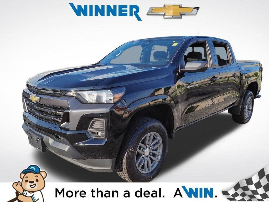 Certified 2024 Chevrolet Colorado LT w/ LT Convenience Package AWD/4WD image 1